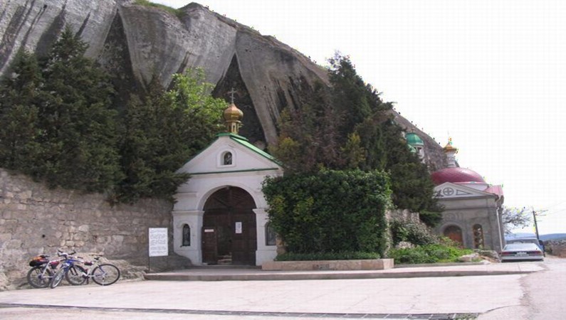 Скальный монастырь в Инкермане.