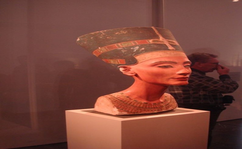 Египетская коллекция. Нефертити, супруга Эхнатона