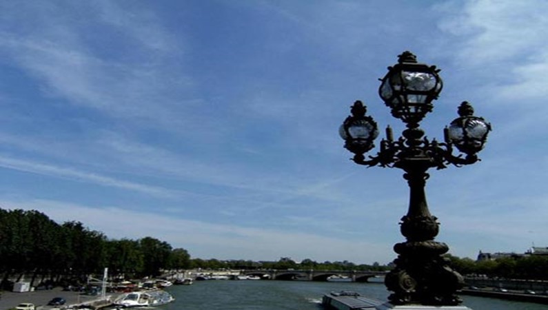 Вид на Сену с моста Александра III