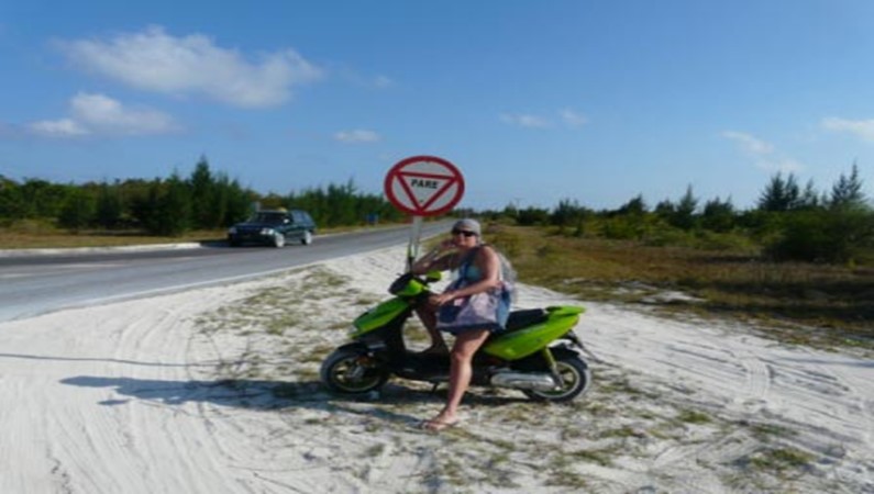 Остров Cayo Largo, исследуем местность на скутере