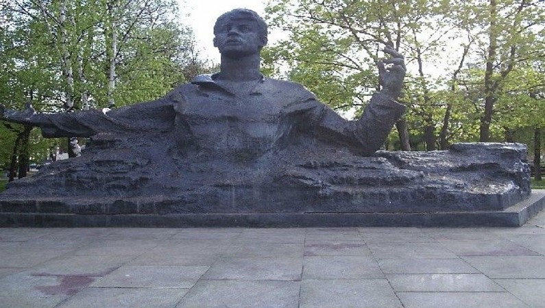 Рязань. Памятник Есенину