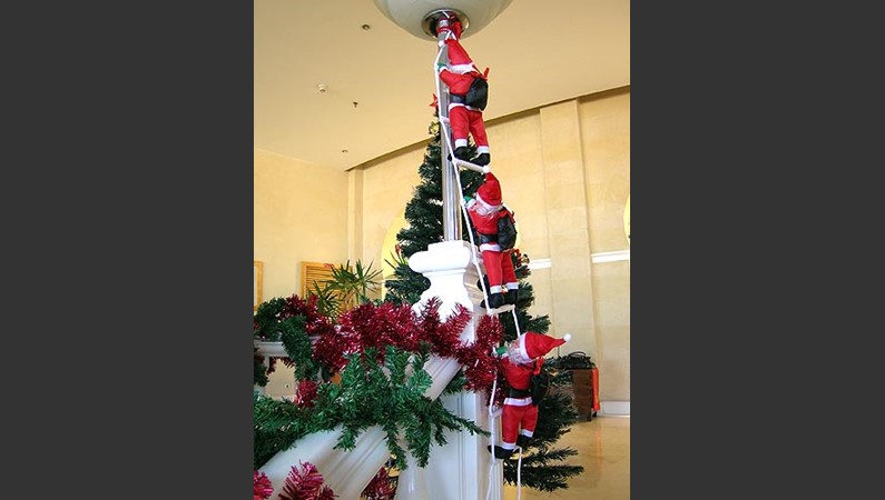 Рождественская декорация в отеле Savoy 5*