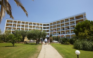 Отель Gerakina Beach