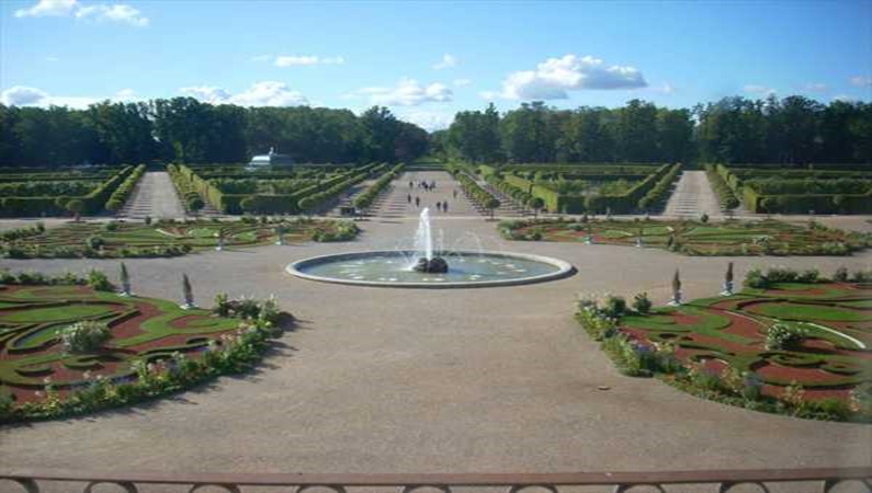 Парк дворца Рундале