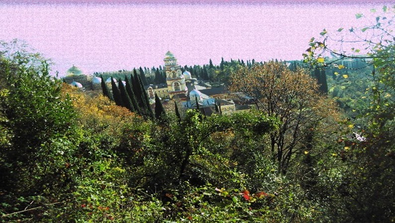 Ново Афонский монастырь всегда привлекает внимание туристов