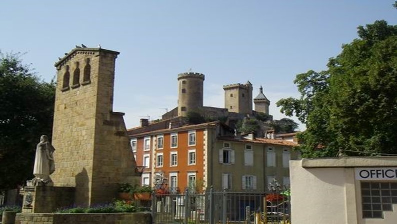 Город Фуа (Foix)