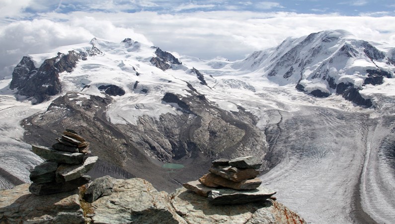 Владимир Головин. Со смотровой площадки Горнерграт открывается панорама на  огромные ледники и суровые горы