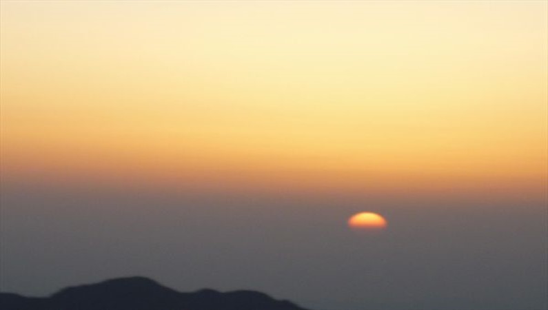 Восход солнца над горой Моисея