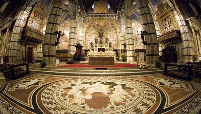 Внутри собора. Сиена