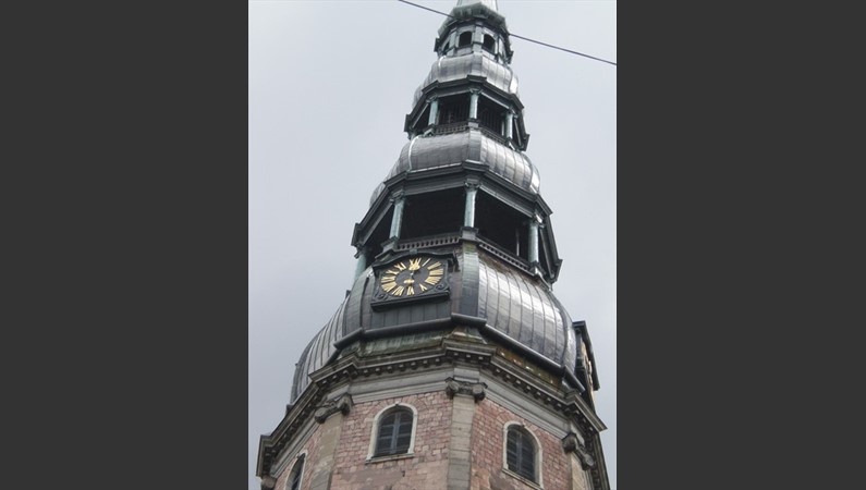 Часы на башне собора Св.Петра