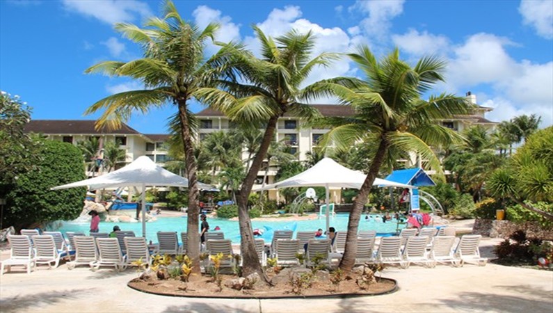 Отель Pacific Islands Club