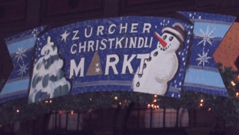 Рождественский базар на вокзале в Цюрихе