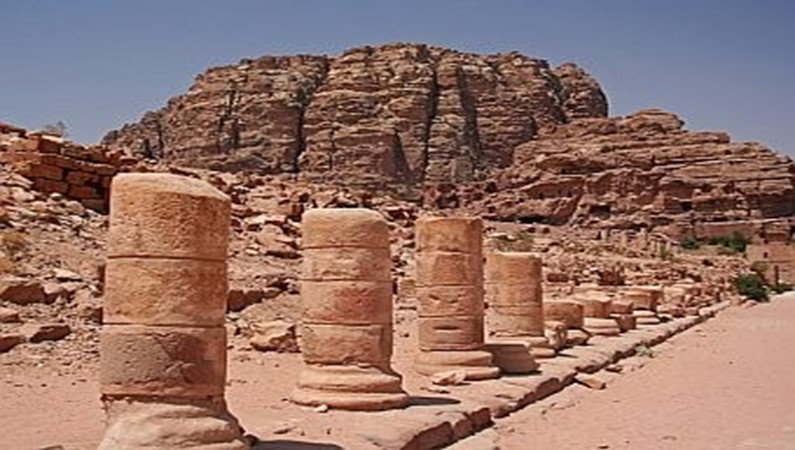 petra-jordan-roman-columns.jpg
