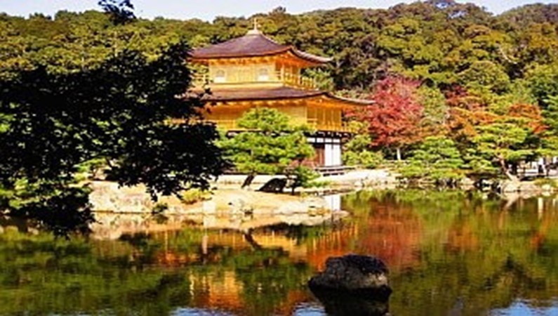 golden-pavilion-kinkaku-ji-kyoto-1680x1050.jpg