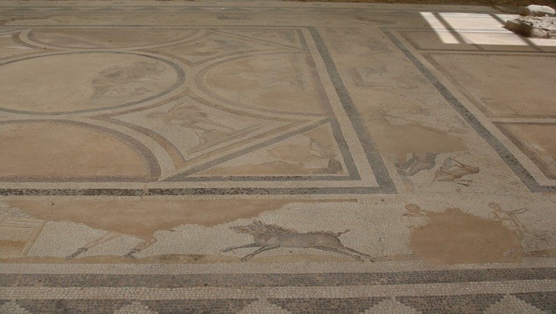 Кос, руины храма Афродиты, мозаичные полы с изображением Орфея и Геракла