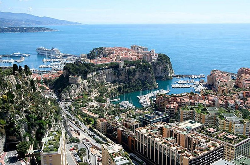 Монако история уютно бай