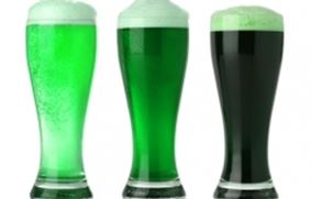 Чехия привлекает туристов зеленым пивом