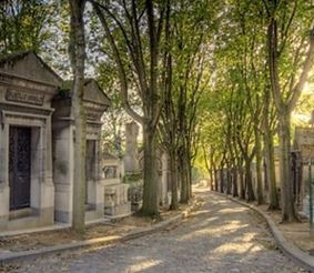 Кладбище Пер-Лашез – одна из достопримечательностей Парижа, ради которой стоит приехать во Францию