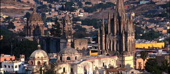 Сан-Мигель-де-Альенде (исп. San Miguel de Allende) – мексиканский город богемы и борцов за независимость