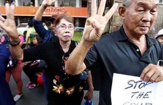 В Таиланде за использование жеста из фильма “Голодные игры” можно попасть в тюрьму