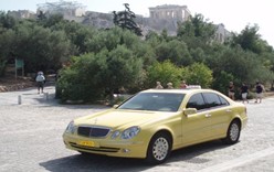 Общественный транспорт в Афинах. Такси