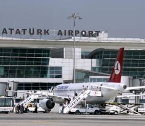 Россиян, пытавшихся предотвратить теракт в Турции, сняли с рейса самолёта