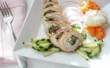 Рулет из куриного мяса с овощами от Николы Радишича