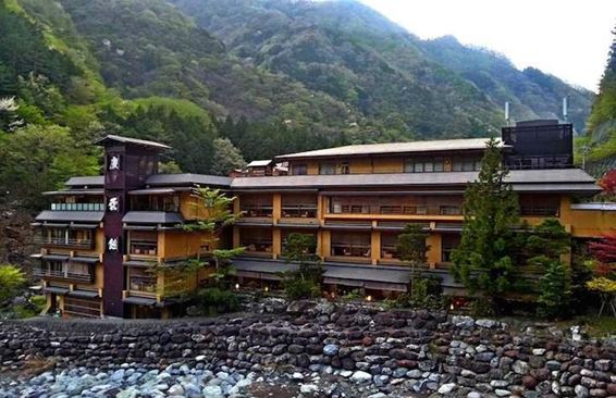 Отель «Нисияма Онсэн Кэйункан» - 1300 лет в деле