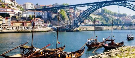 Порту - Красочные улицы и весёлая португальская жизни