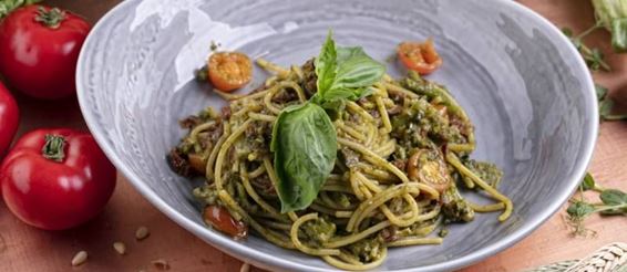 Весеннее, Овощное - Спагетти с брокколи и вялеными томатами