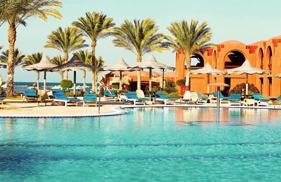 Откроют ли осенью курорты Египта? 