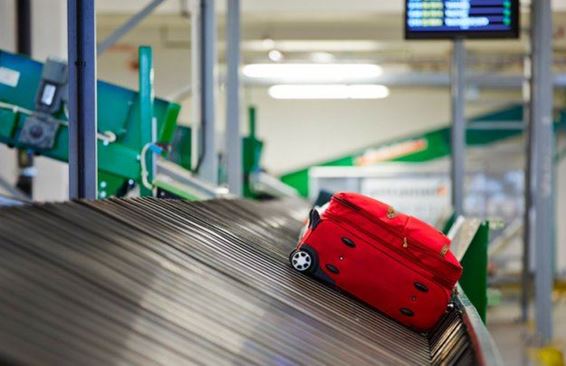 Как получить свой багаж в аэропорту быстрее остальных пассажиров