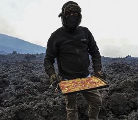 Шеф-повар Дэвид Гарсиа предлагает блюда, приготовленные на вулкане