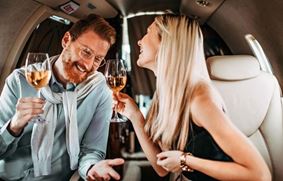 Пить или не пить в полёте, и что делать, если в самолете пьяный и агрессивный пассажир?