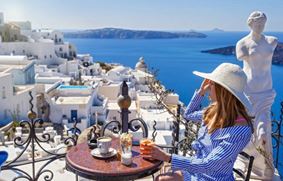 Надо ли сейчас туристу ехать на отдых в Грецию?