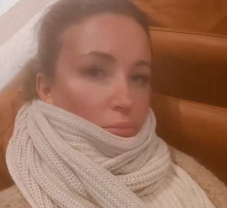 «Почему так холодно!» Блиновская пожаловалась на вип-зал аэропорта