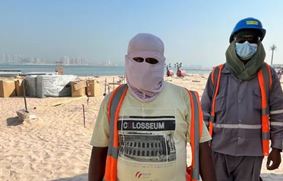 Пытки и поборы. Рабочие рассказали, как строили рай для туристов в Катаре к ЧМ-2022
