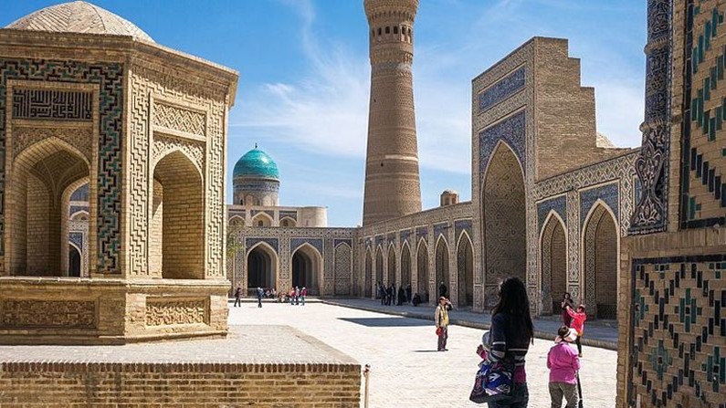 Узбекистан – перспективное направление для экскурсионного туризма в 2023-м году