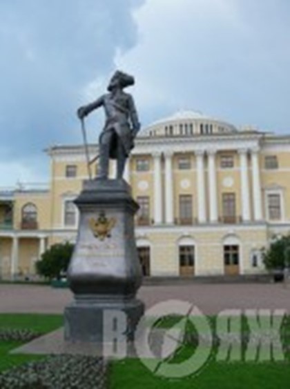 В Павловске у памятников собираются установить посты охраны