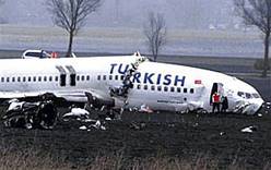 Причиной крушения Боинга-737 Turkish Airlines в Амстердаме мог стать отказ двигателей