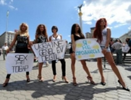 Иностранцев призывают не стимулировать развитие секс-туризма в Украине