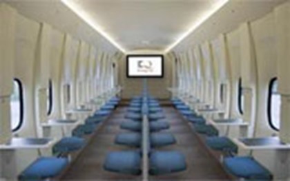 Авиалайнер с салоном от вагона метро