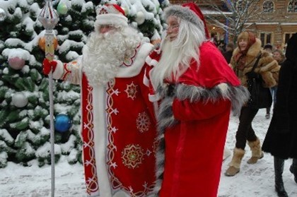 Норвежский Юлениссен привез снег Деду Морозу