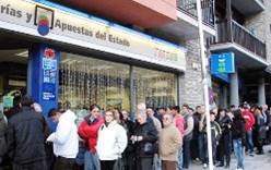 В Испании выстраиваются очереди за лотерейными билетами