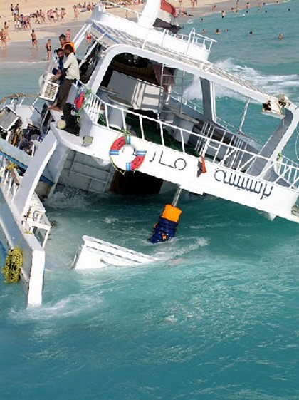 В Шарм-эль-Шейхе затонула яхта с туристами