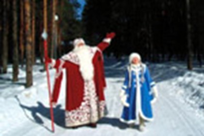 Дед Мороз пригласил москвичей на лыжный заезд в своей усадьбе