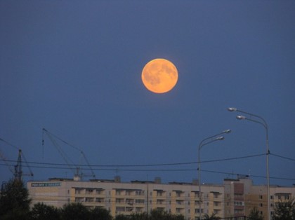 В пятницу вечером над Москвой взойдет гигантская луна