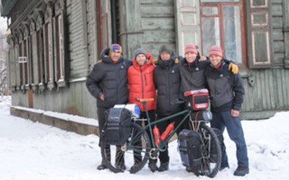 Участники велопохода проедут две тысячи километров по льду Байкала