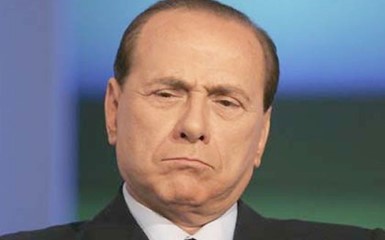 Сильвио Берлускони купил кровать Наполеона