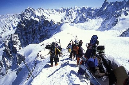 На альпийских курортах снег пролежит до Пасхи